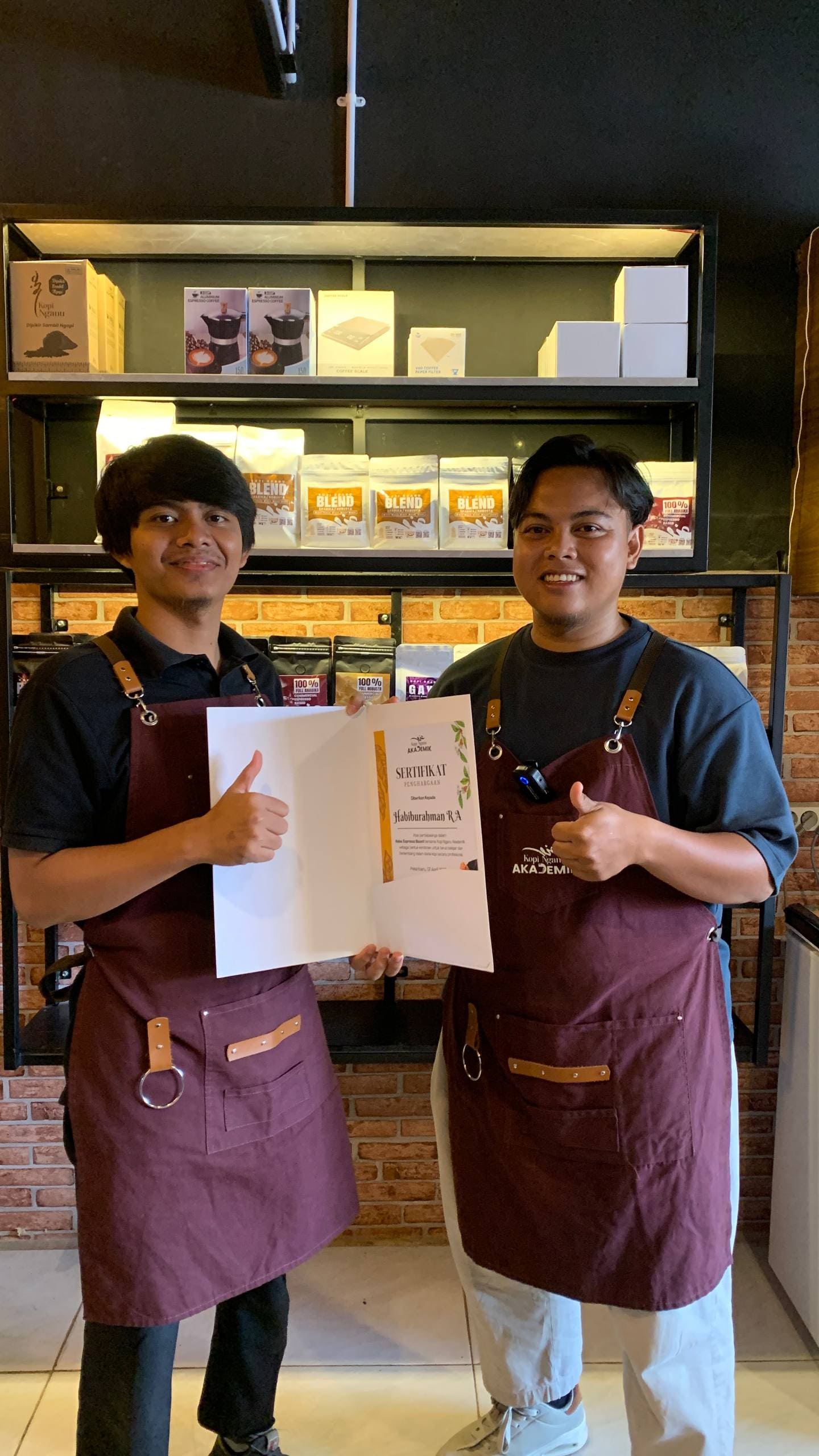 Peserta kelas bisnis kopi botolan