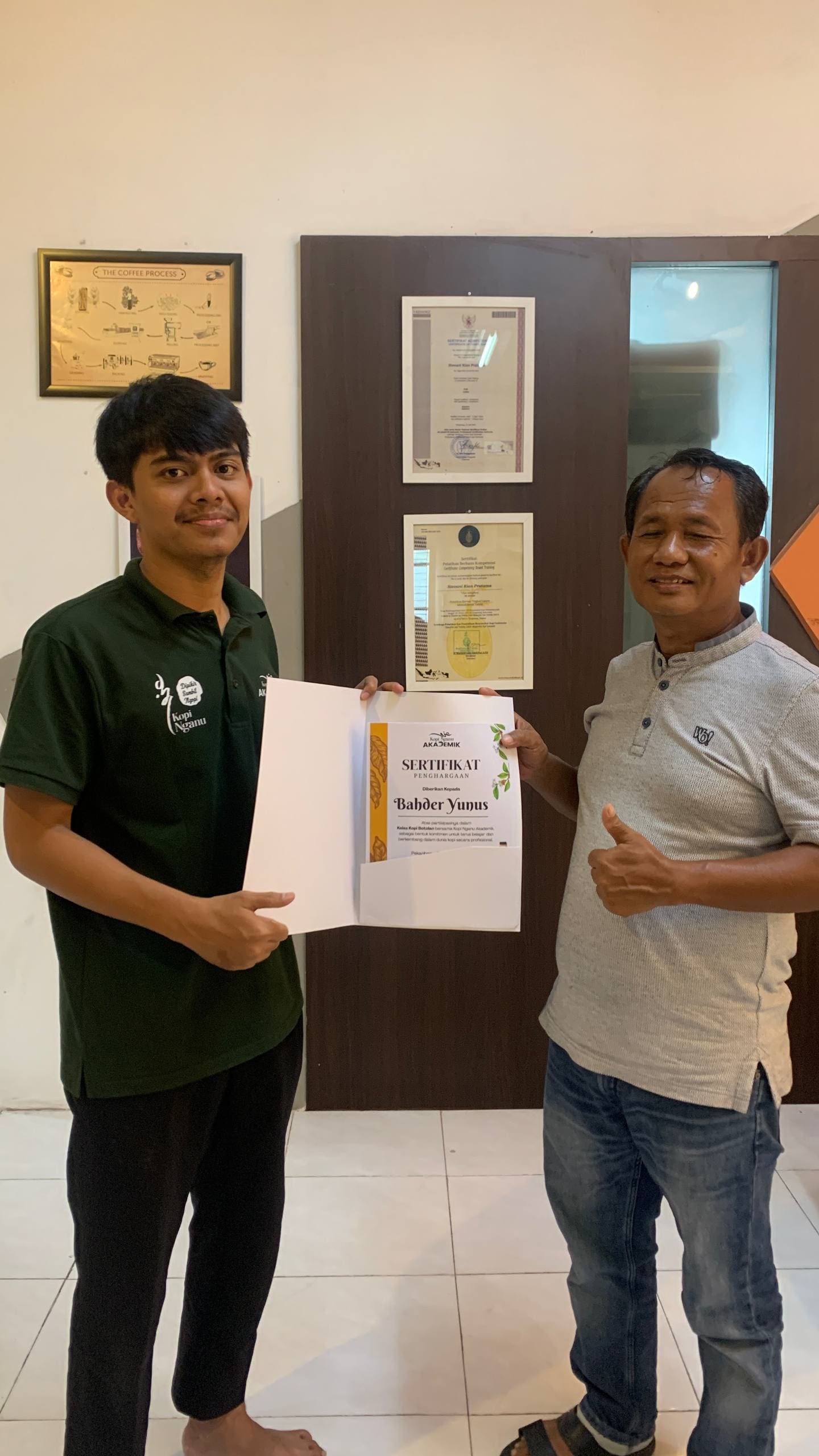 Workshop kopi botolan Kopi Nganu Akademik - praktik langsung di kelas