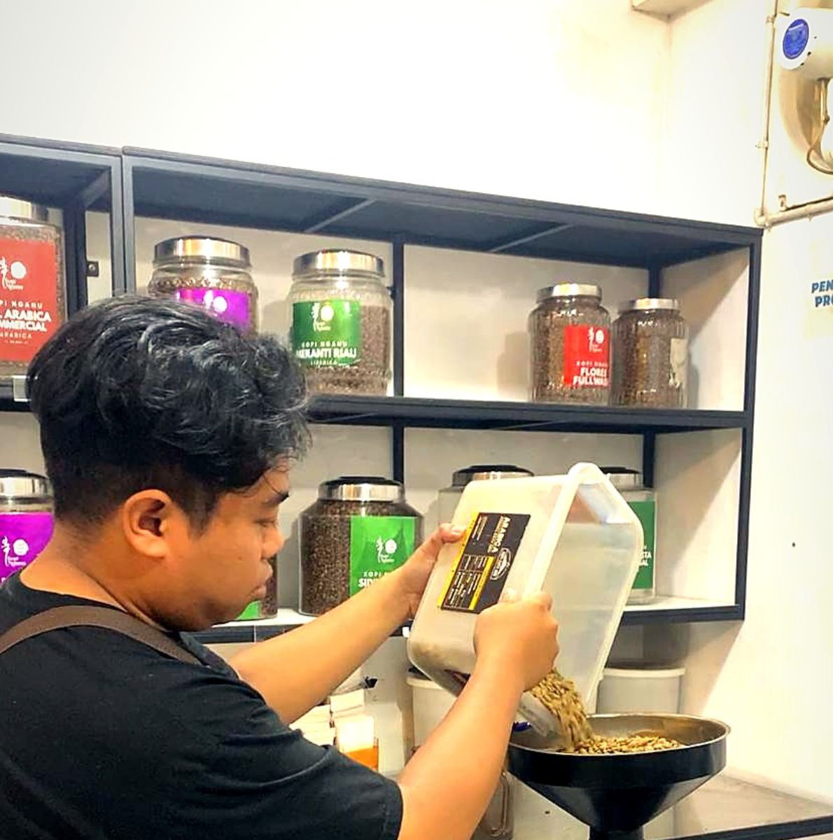 Dokumentasi kelas roasting Kopi Nganu Akademik